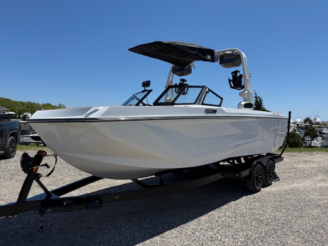 2025 Nautique GS24 Icon